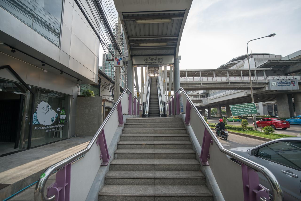 Yor Yak Hostel Bangkok Ngoại thất bức ảnh